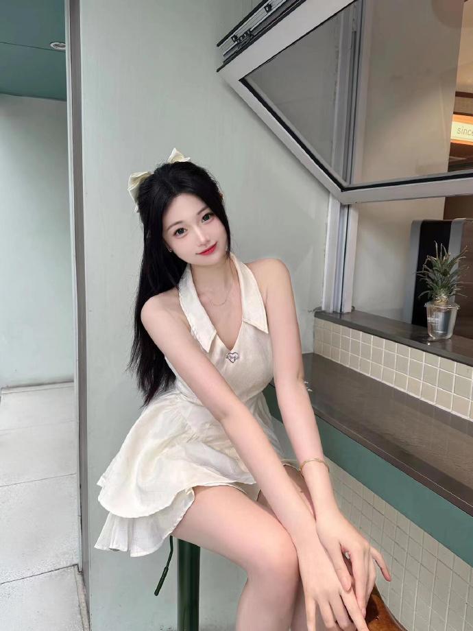 名侦探柯南：黑铁的鱼影 封面